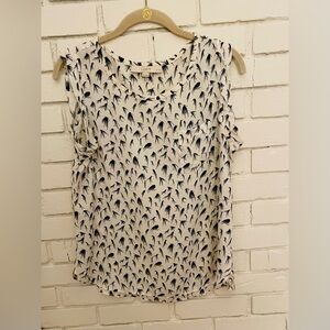 Loft sleeveless black/white blouse/excellent used condition